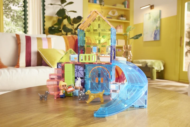MAGNA-TILES Pet Playhouse – kolorowy domek magnetyczny ze zjeżdżalnią