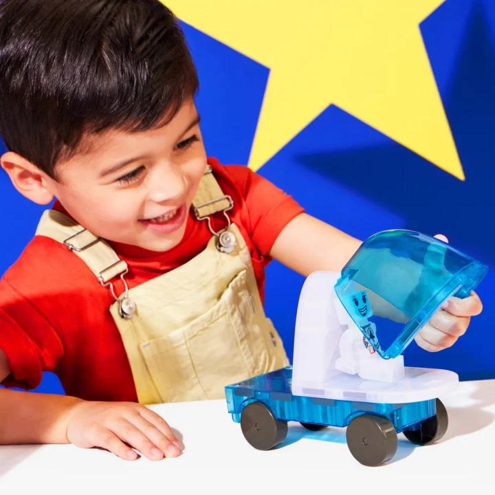 MAGNA-TILES Space – zabawa promem kosmicznym i astronautą