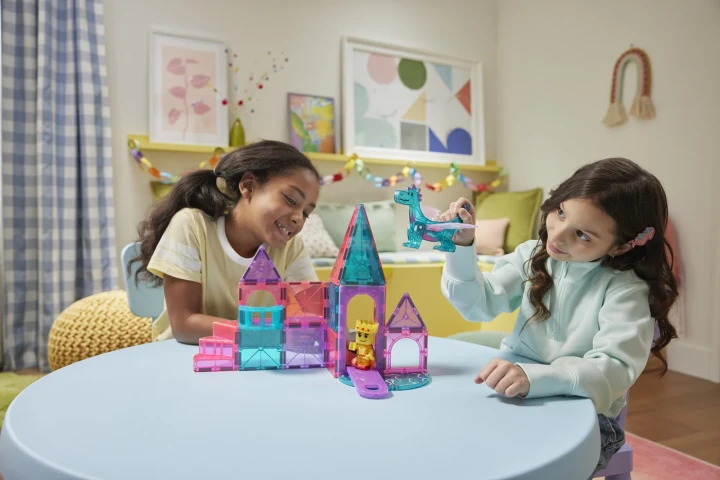 MAGNA-TILES Castle – zabawa magnetycznym zamkiem