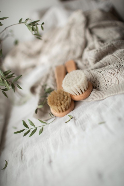 Brush against cradle cap 3.jpg