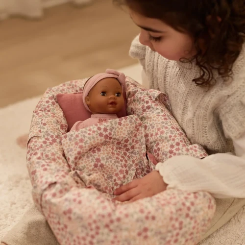 Little Dutch Doll’s Carrycot Pink zabawa w opiekę nad lalką