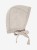 HUTTEliHUT Bonnet Wool Fleece Camel Melange – wiązana czapka niemowlęca z wełny merino, widok z boku