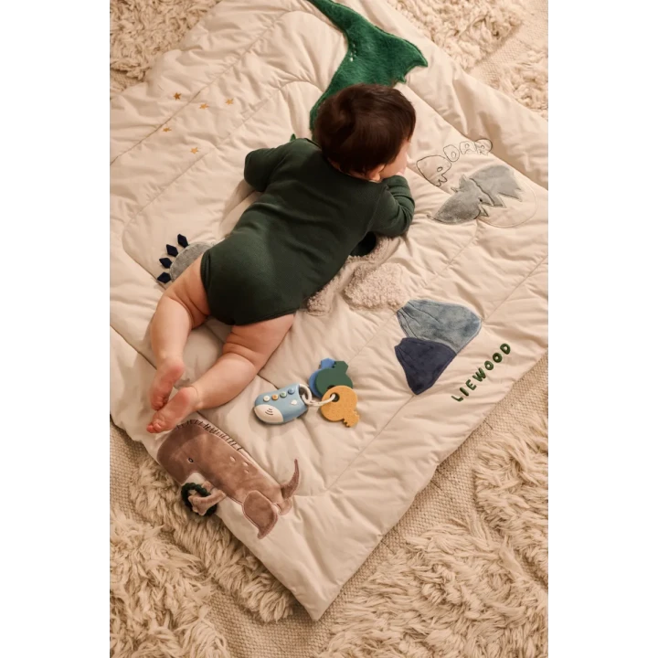 Liewood Vroom Beach Blue Multi mix – zabawa kluczykami samochodowymi na macie