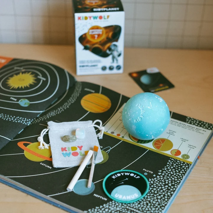 KIDYPLANET zabawa w odkrywanie planety i ukrytych skarbów