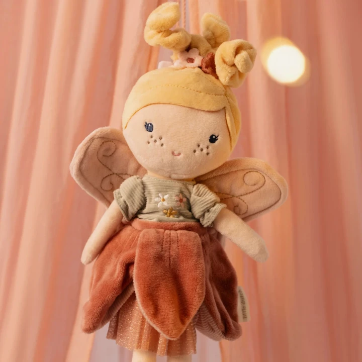 Little Dutch lalka wróżka Mila Fairy Garden – detale twarzy i stroju