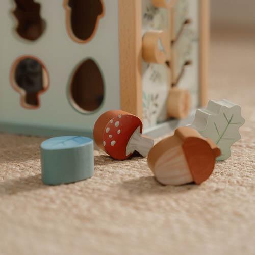 Little Dutch Activity Cube Blue Forest Friends – sorter kształtów i klocki