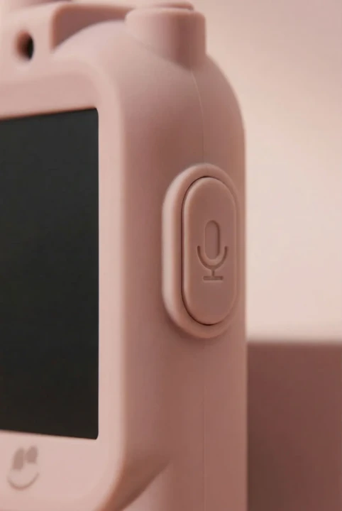 Kidinex KidTooki Pink – zbliżenie bocznego przycisku