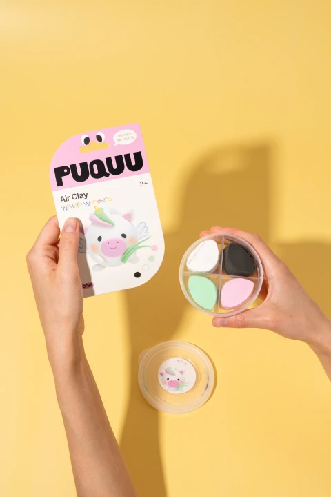 PUQUU Air Clay Koń: cztery kolory masy i opakowanie