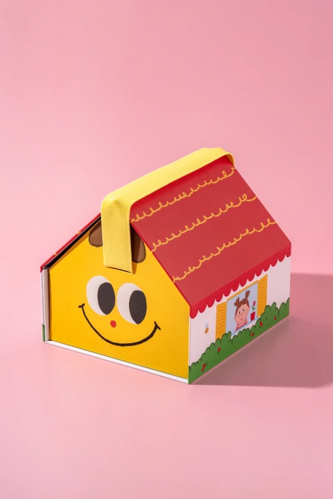 PUQUU Acrylic Markers 39 kolorów - bok domku na różowym tle