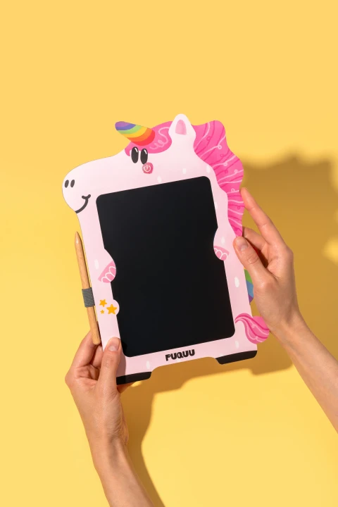PUQUU LCD Doodle Pad Unicorn – różowy tablet z drewnianym rysikiem