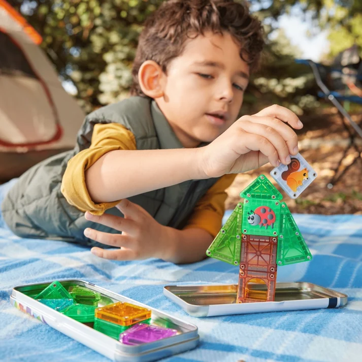 Budowanie z klocków MAGNA-TILES Treehouse Travel