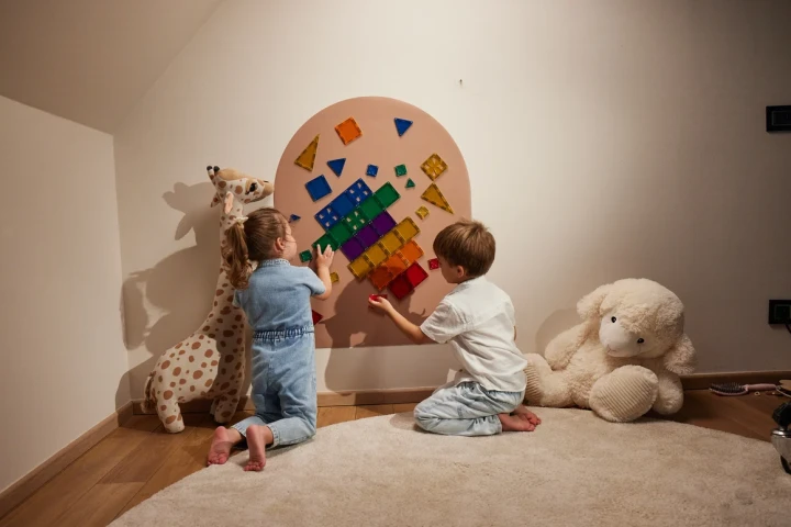 Cleverclixx Magnetic Wall Sticker Mocha Cream wspólna zabawa przy ścianie