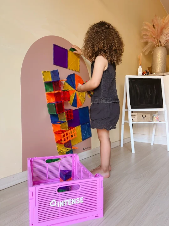 Cleverclixx Magnetic Wall Sticker Mocha Cream układanie klocków na ścianie