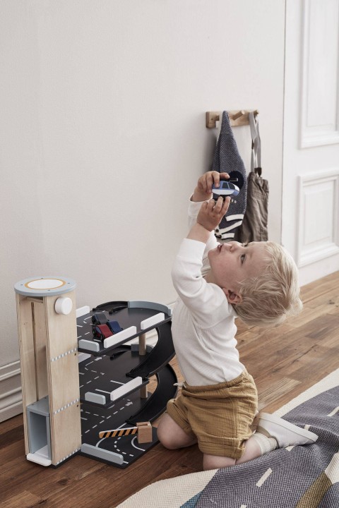 Kids Concept drewniany garaż dla dzieci zabawa