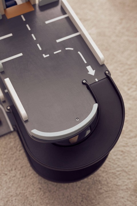 Kid's Concept AIDEN drewniany garaz samochodowy detal toru i zjazdu