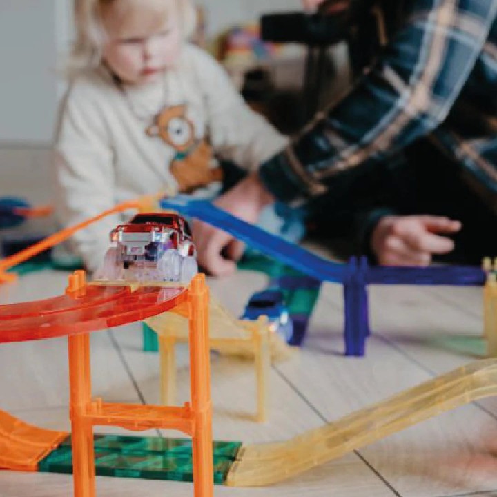 Zabawa klockami magnetycznymi Cleverclixx Race Track Intense