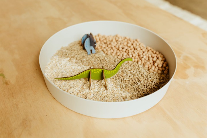 jellystone-play-tray-tacka-sensoryczna-2w1-fioletowa-produkt-na-bialym