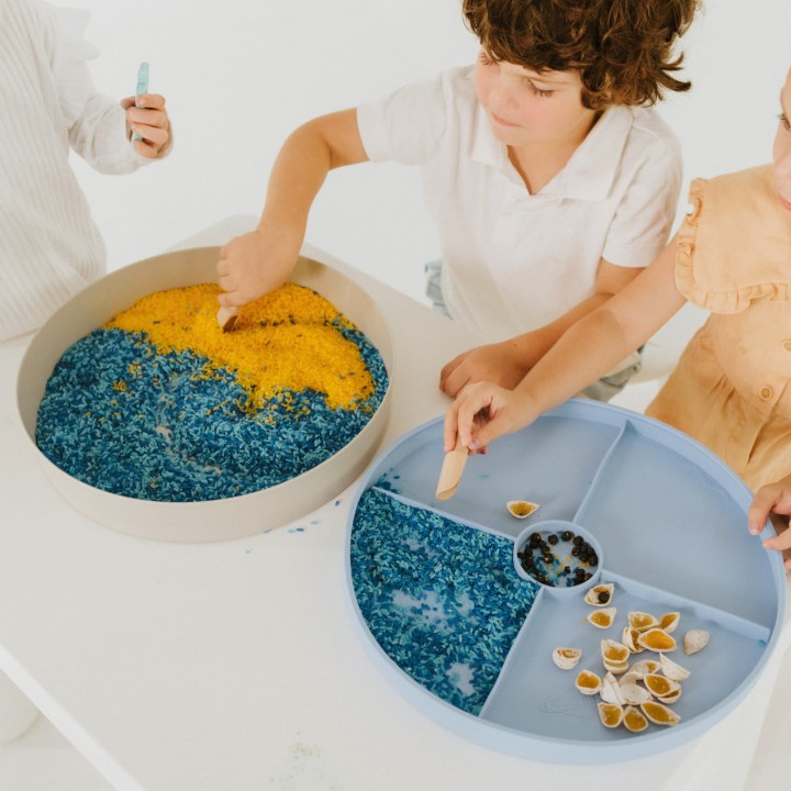 play-tray-tacka-sensoryczna-2w1-niebieska-zabawa-2