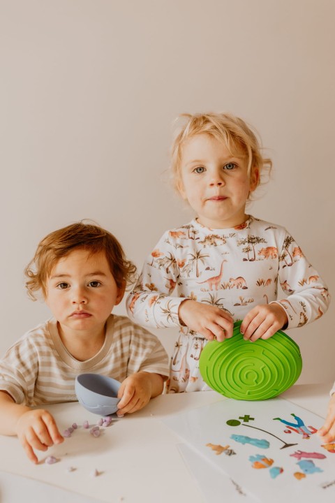 jellystone-peekaboo-sensoryczny-dysk-z-figurkami-farma-dziecko-2