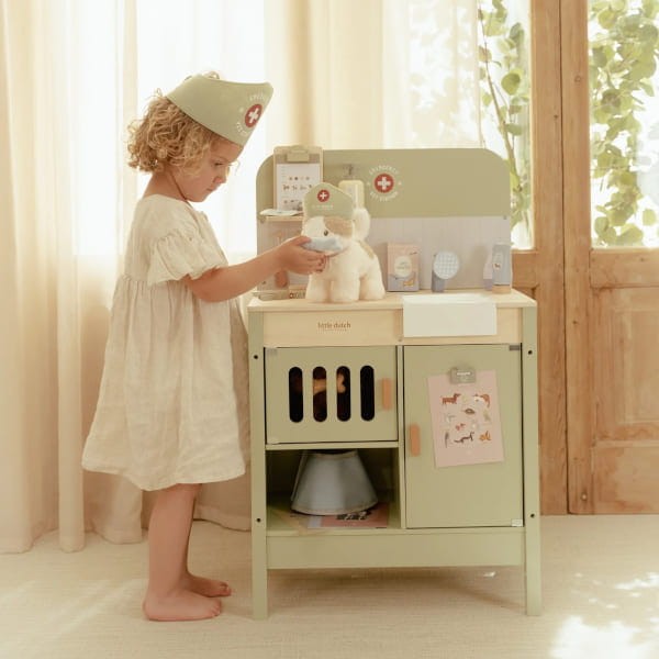 Little Dutch gabinet weterynarza FSC drewniana klinika dla zwierzat w pokoju dziecka