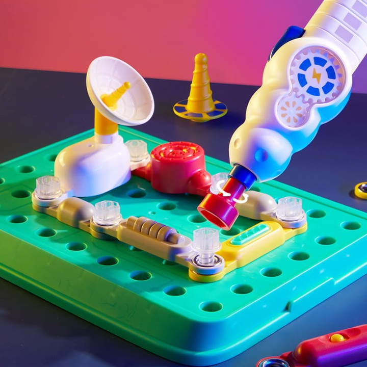 Mideer zestaw malego inzyniera elektryka dziecko bawiace sie zestawem edukacyjnym