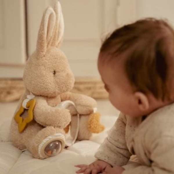 kroliczek-aktywizujacy-newborn-naturals-dziecko