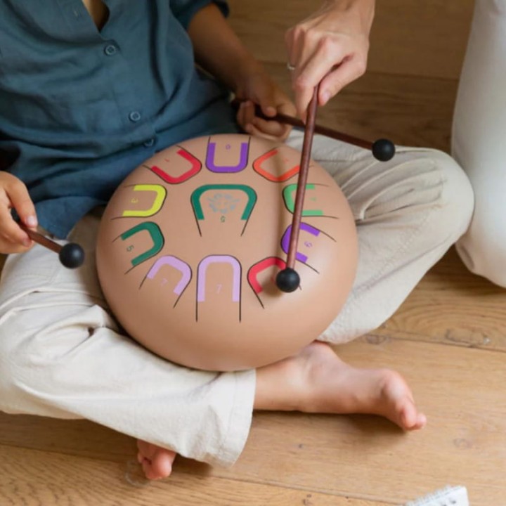 Bębenek językowy Tambu Soul Serenity – instrument relaksacyjny dla dzieci i dorosłych.