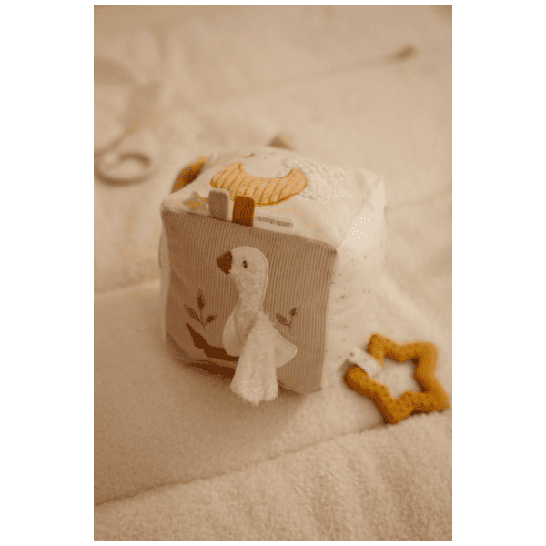 kostka-aktywizujaca-newborn-naturals-detal