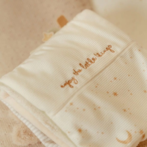 ksiazeczka-aktywizujaca-newborn-naturals-strona
