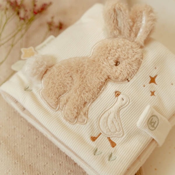 ksiazeczka-aktywizujaca-newborn-naturals-detal