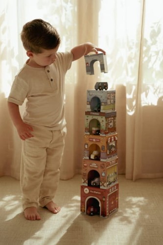 wieza-do-ukladania-6-autek-zabawa