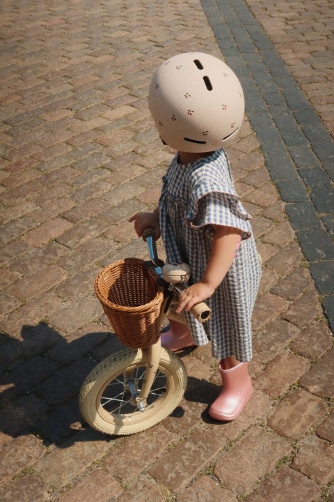 Rower równoważny Konges Sløjd dla dzieci – jazda na świeżym powietrzu