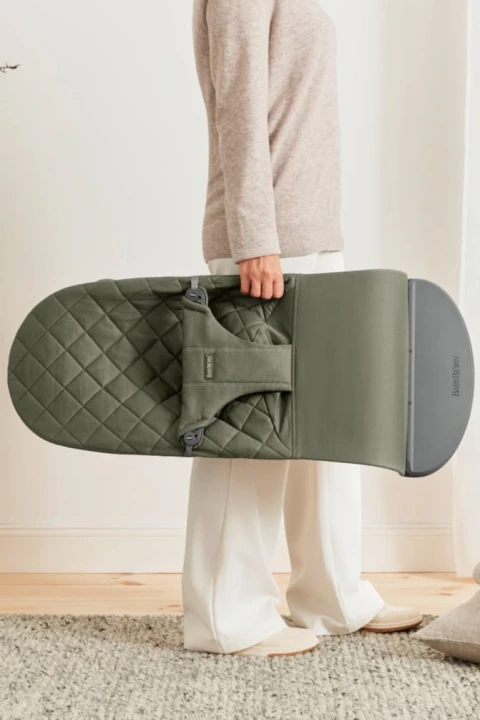 pol_pl_BABYBJORN-lezaczek-BLISS-Woven-Ciemnozielony-32899_4.jpg