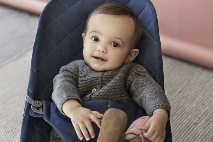 pol_pl_BABYBJORN-lezaczek-BLISS-Woven-Granatowy-35307_5.jpg