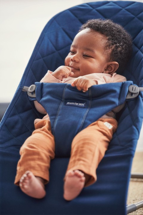 pol_pl_BABYBJORN-lezaczek-BLISS-Woven-Granatowy-35307_12.jpg