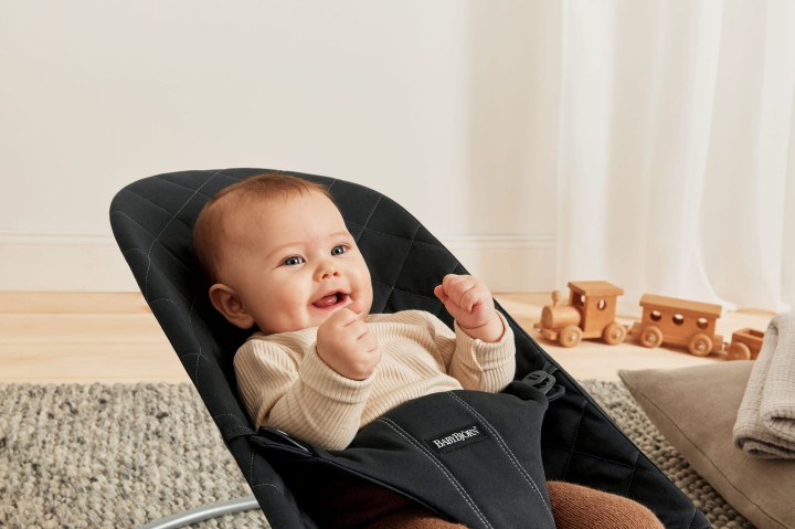 pol_pl_BABYBJORN-lezaczek-BLISS-Woven-Czarny-34911_10.jpg