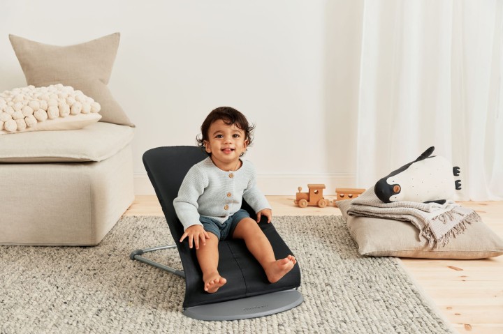 pol_pl_BABYBJORN-lezaczek-BLISS-Woven-Czarny-34911_9.jpg