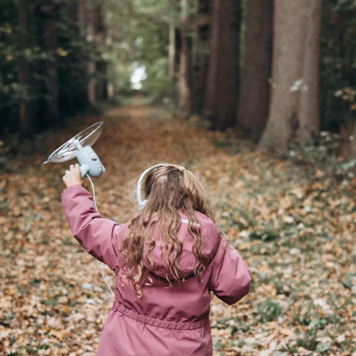 Kidywolf KIDYSPY wzmacniacz dzwieku dziecko w plenerze