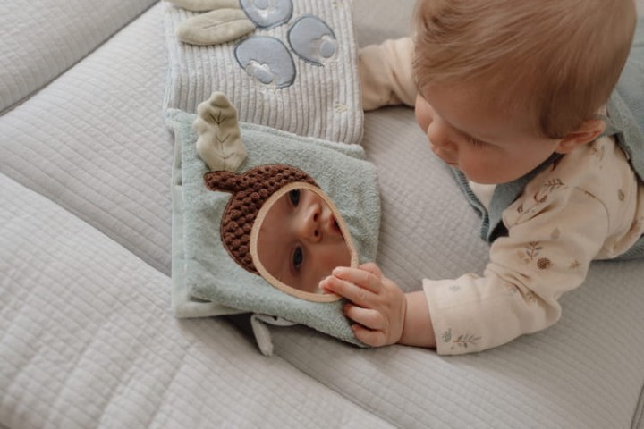 duza-ksiazeczka-sensoryczna-forest-friends-detal-1