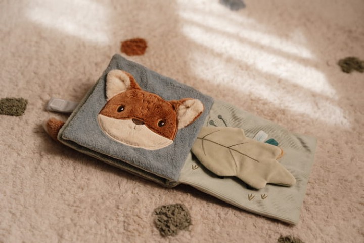 duza-ksiazeczka-sensoryczna-forest-friends-detal-2