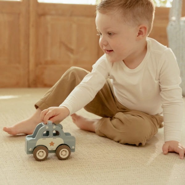 samochod-policyjny-fsc-zabawa-1