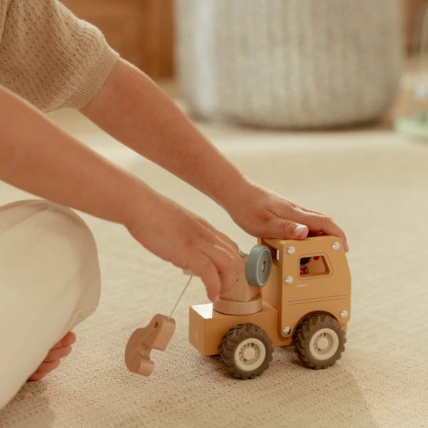 ciezarowka-z-dzwigiem-fsc-detal-1