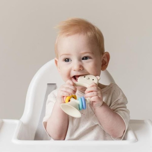 Tiger Tribe gryzak silikonowy Miś w użyciu