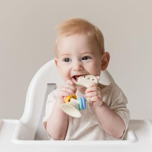 Tiger Tribe gryzak silikonowy Miś w użyciu