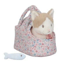 Kot Marley w torbie