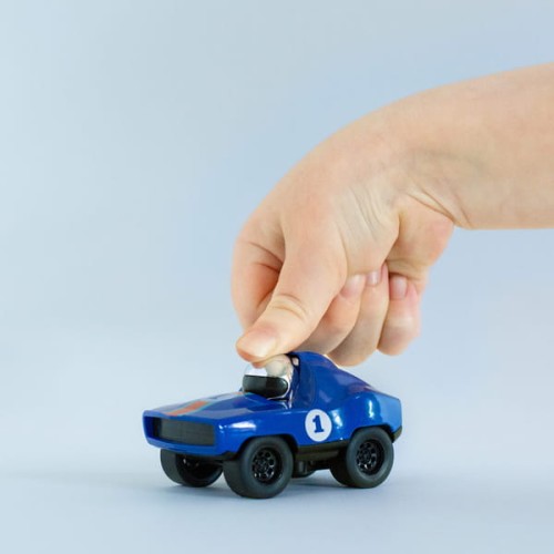 Autko Tiger Tribe w zabawie – idealne do małych rączek.