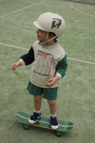 Dziecięca deskorolka Konges Sløjd Cattitude – zdjęcie lifestyle