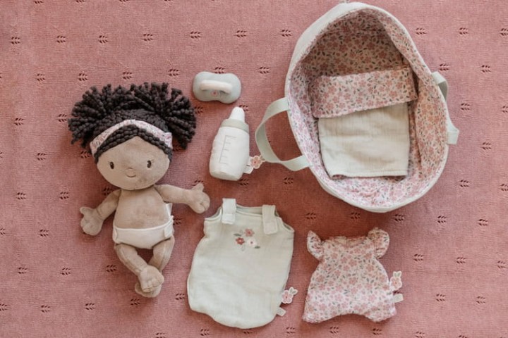 lalka-baby-evi-z-nosidelkiem-zestaw