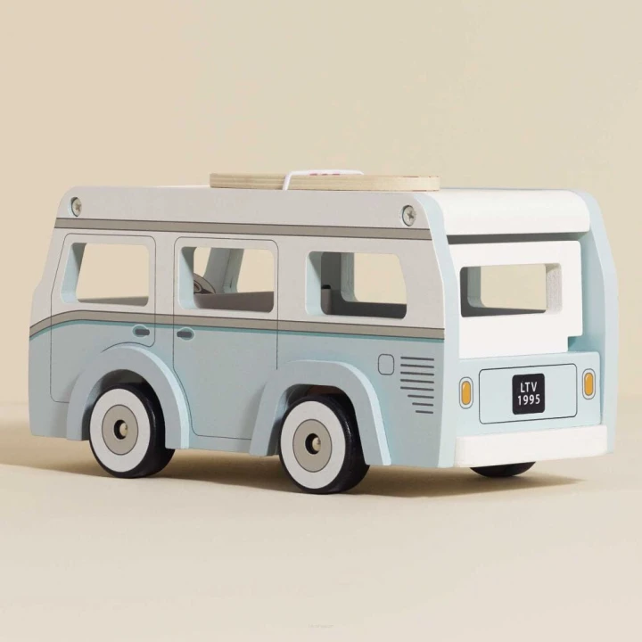 Drewniany kamper retro Le Toy Van – widok z tyłu i boku