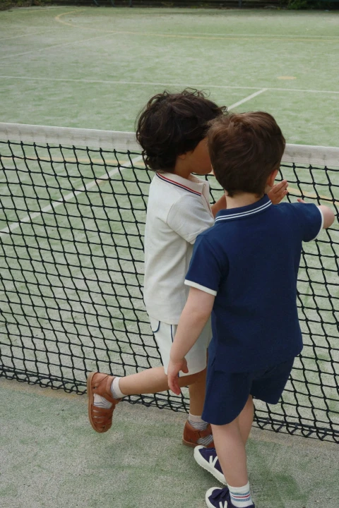 Konges Slojd dziecieca koszulka polo detal stylizacji